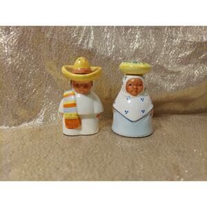 Vintage Salt Pepper Shaker Set, Mexico, Hispanic Couple Man Woman READ
